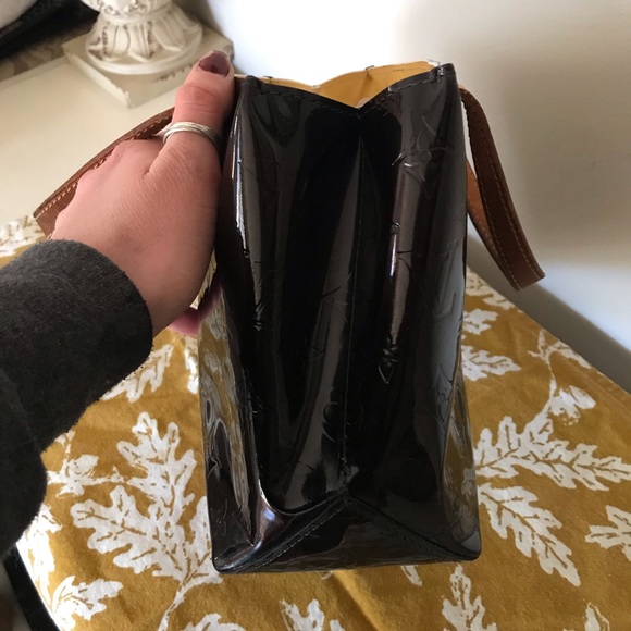 Auth. Louis Vuitton Reade - Picture 13 of 14